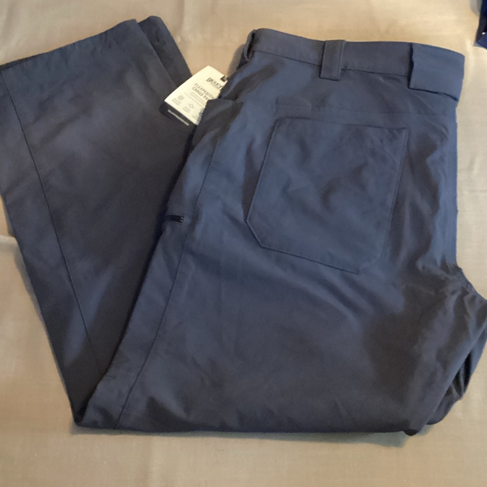 NWT Duluth Trading Co Men's Dark Gray cargo
